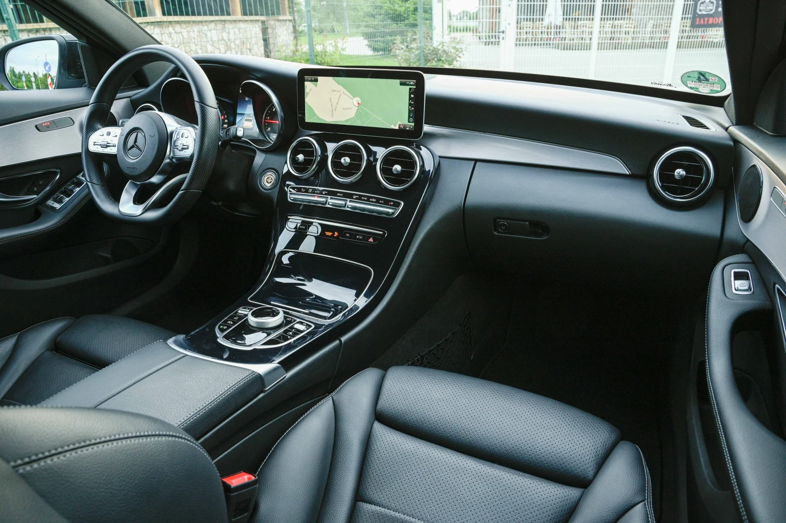 Mercedes-Benz C 220 d* AMG-Line* 9G-tronic* LED* Камера* ПАНОРАМА - изображение 9