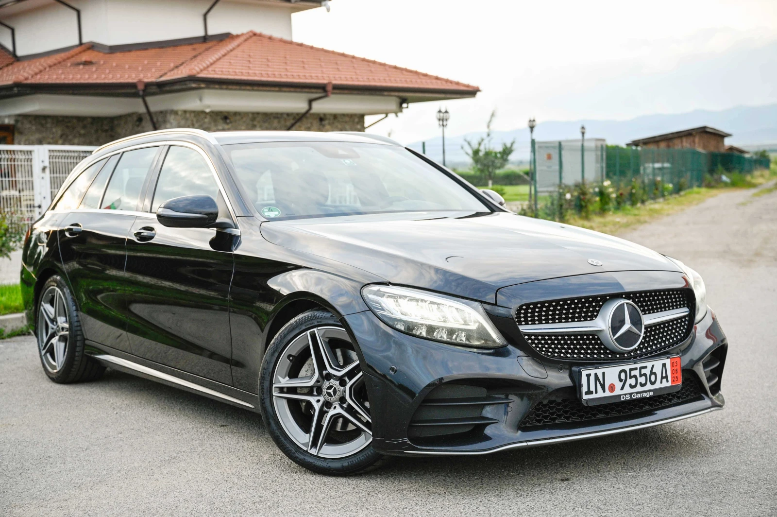 Mercedes-Benz C 220 d* AMG-Line* 9G-tronic* LED* Камера - изображение 4