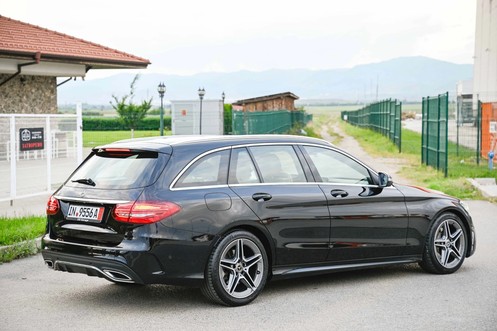 Mercedes-Benz C 220 d* AMG-Line* 9G-tronic* LED* Камера* ПАНОРАМА - изображение 6