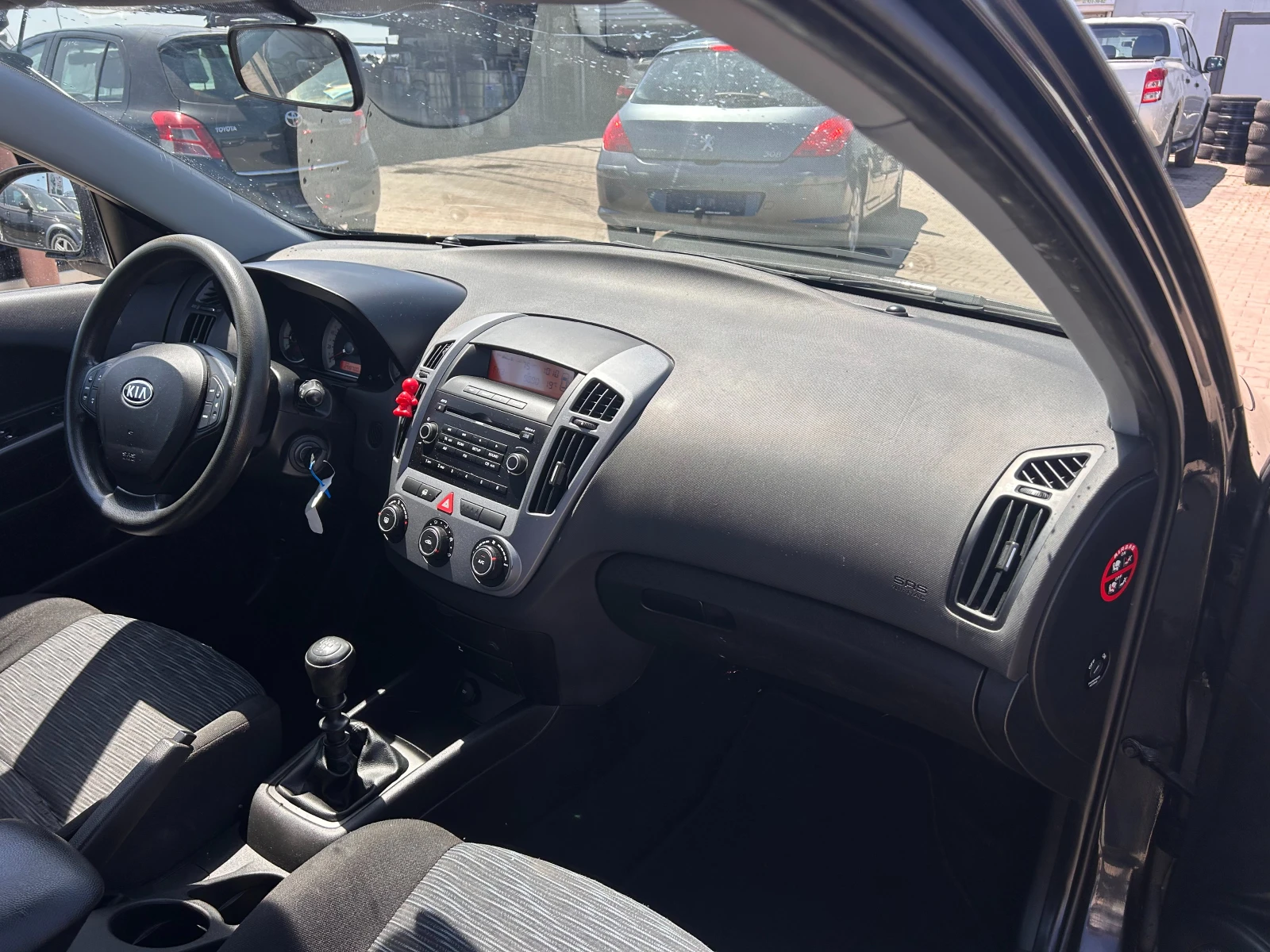 Kia Ceed 1.6i EURO 4 - изображение 10