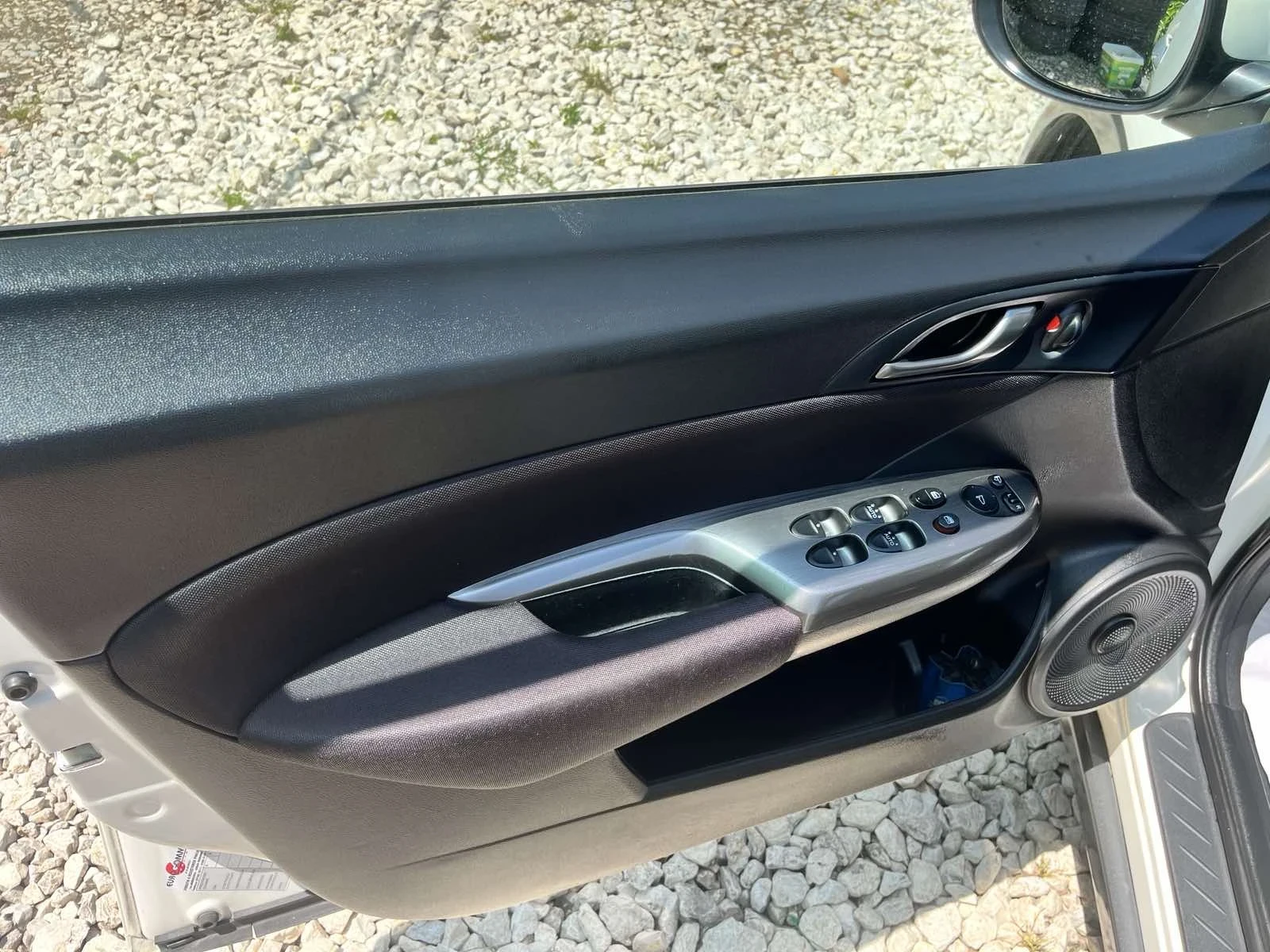 Honda Civic 1.4i Газ - изображение 10
