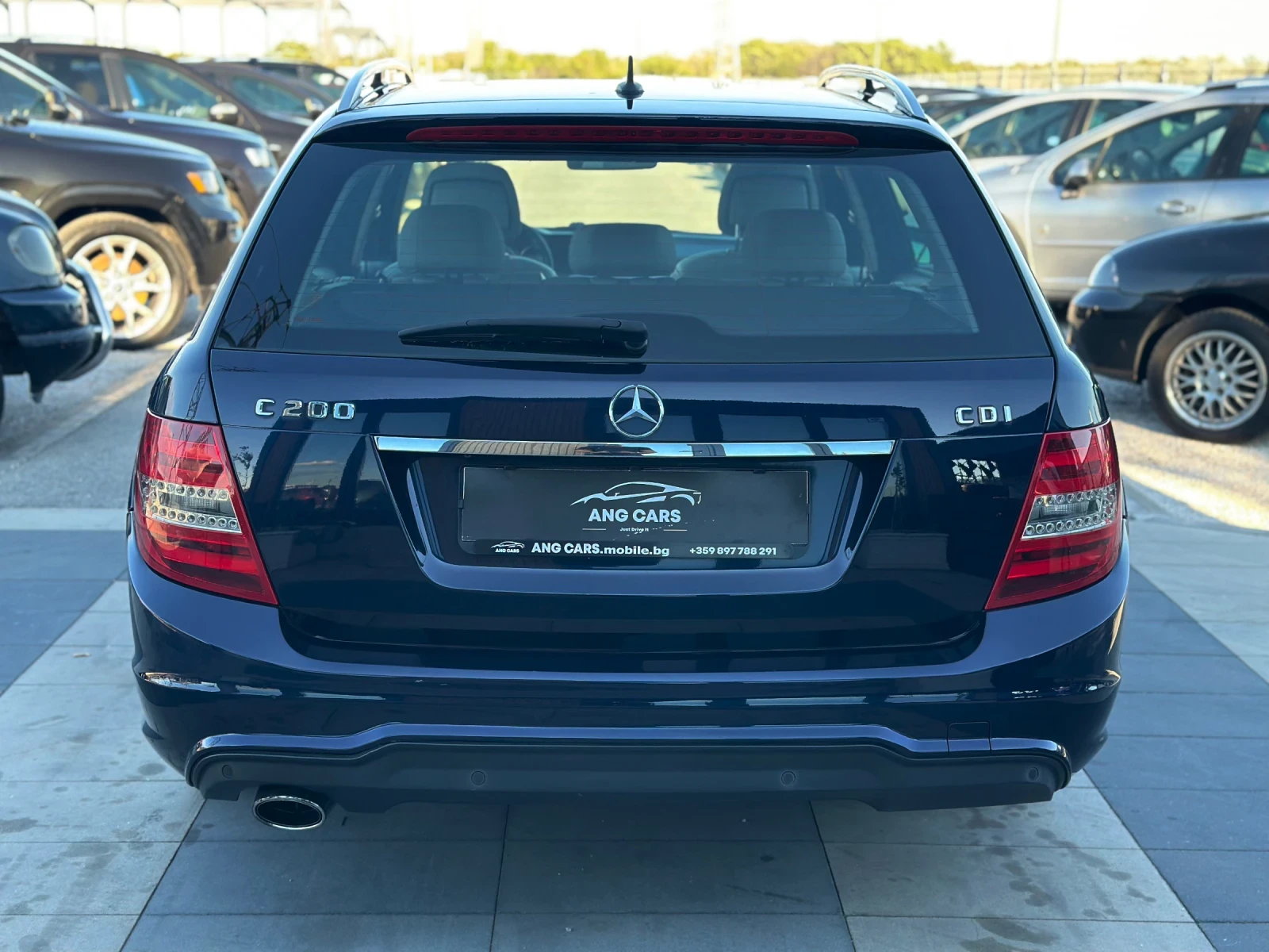 Mercedes-Benz C 200 * AMG LINE* ПАНОРАМА* BlindSpot* Harman* СЕРВИЗНА  - изображение 8