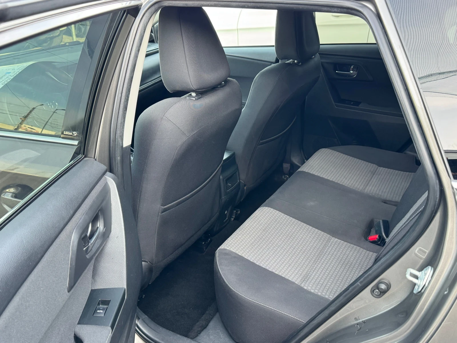 Toyota Auris EDITION S PLUS  | Mobile.bg   13