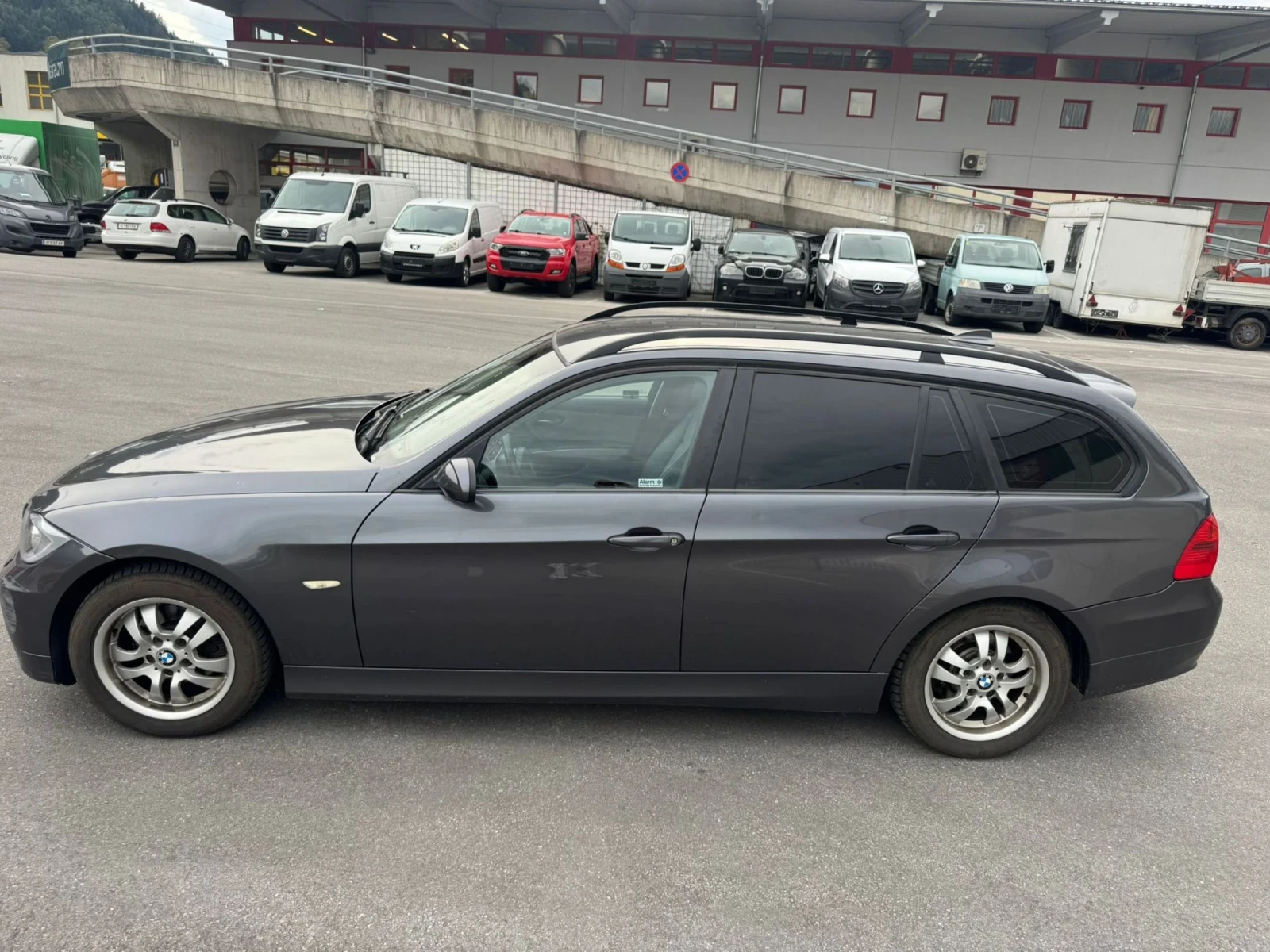 BMW 320  - изображение 6