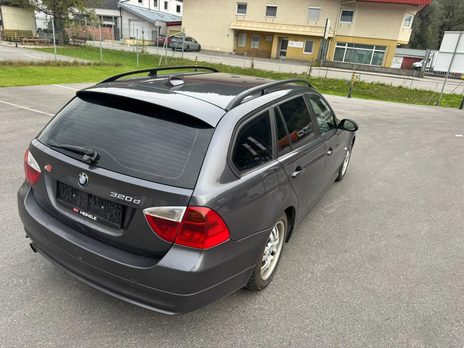 BMW 320  - изображение 8