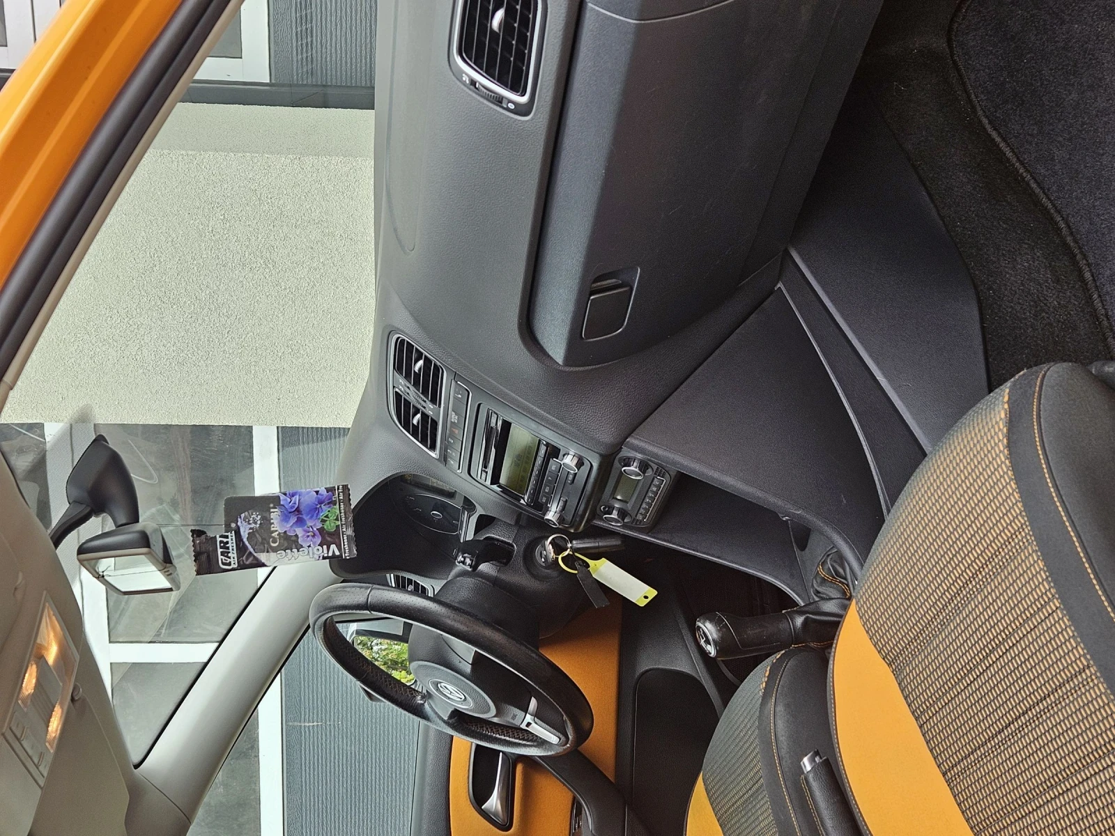 VW Polo 1.6TDI CROSS  - изображение 7