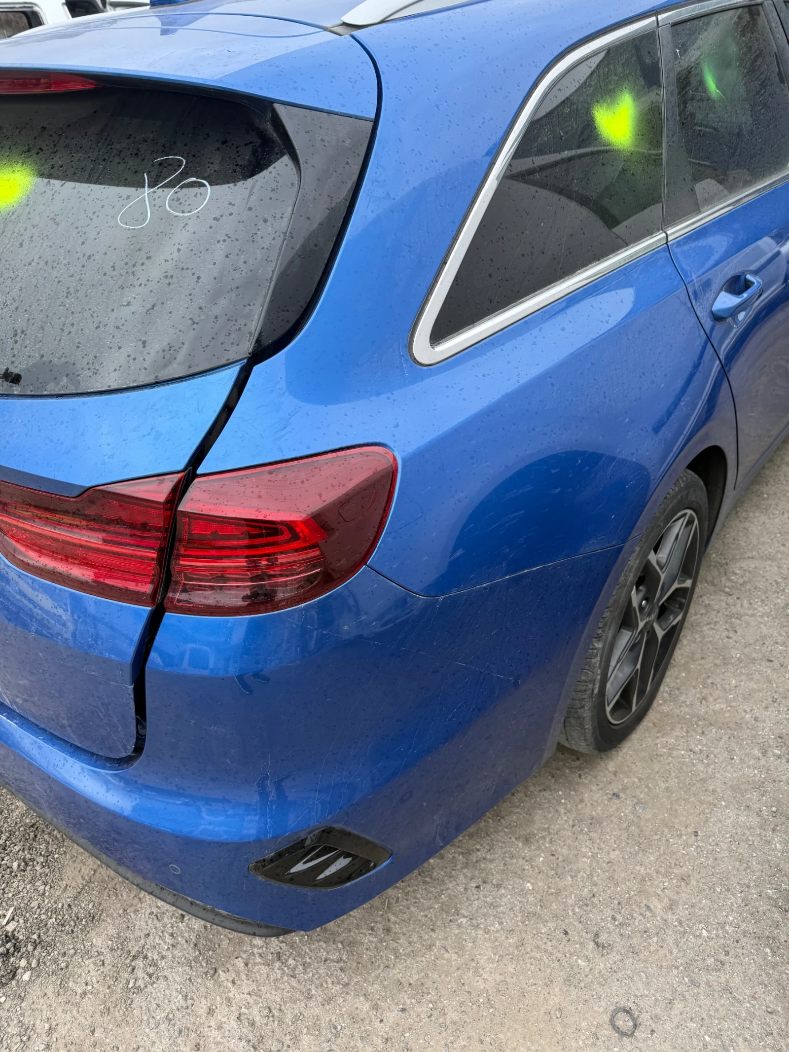 Kia Ceed 1.5 TURBO, снимка 3 - Автомобили и джипове - 53890232