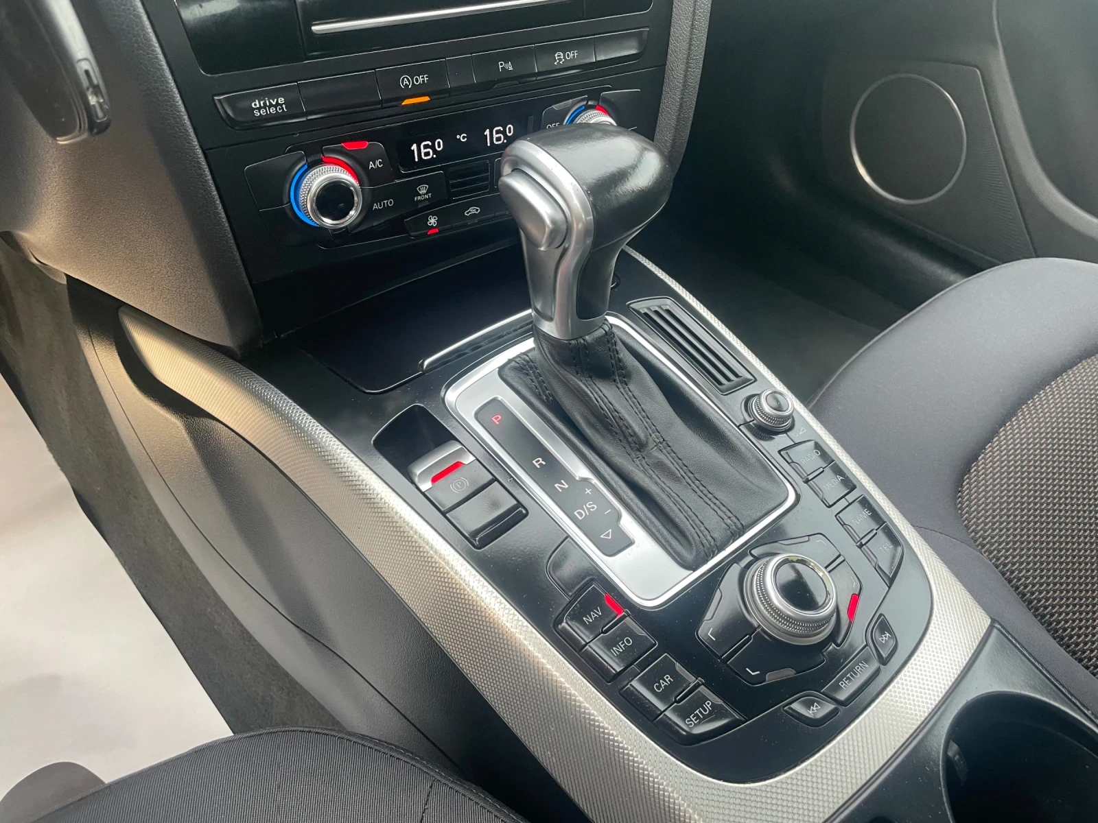 Audi A4 Allroad 2.0TDI FACE DISTRONIC BANG&OLUFSEN NAVI 4X4 190КС , снимка 12 - Автомобили и джипове - 53906158