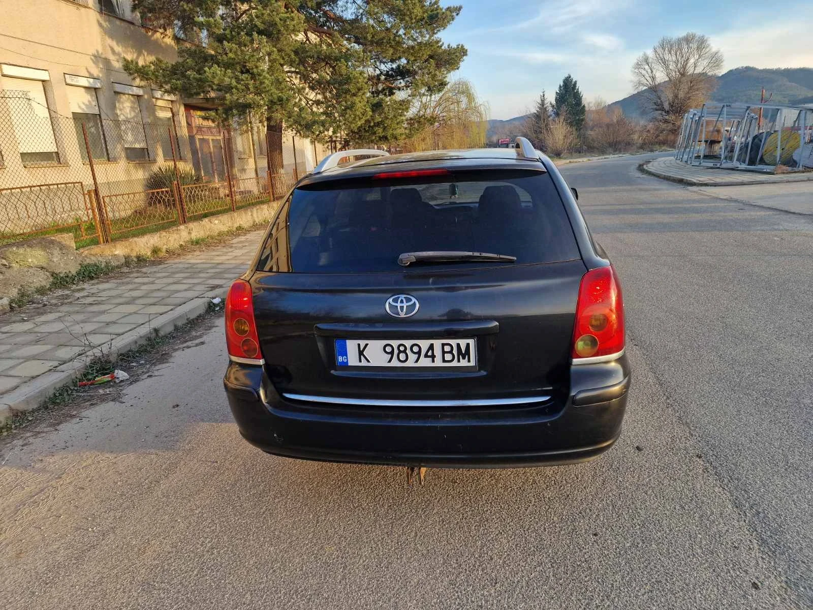 Toyota Avensis, снимка 4 - Автомобили и джипове - 53932475