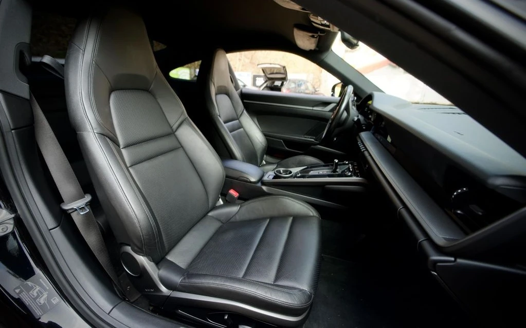 Porsche 911 Carrera 4, снимка 6 - Автомобили и джипове - 54515295