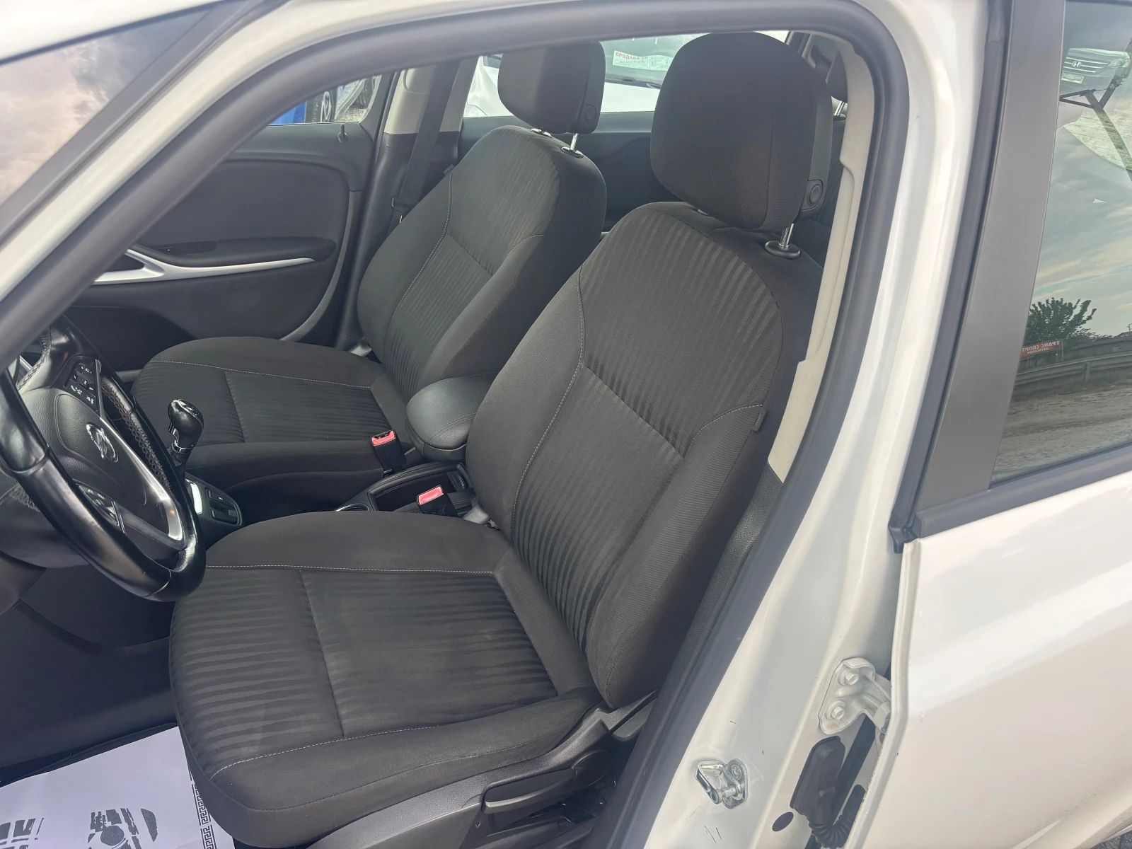 Opel Zafira 1.4i / Tourer, снимка 7 - Автомобили и джипове - 54528643