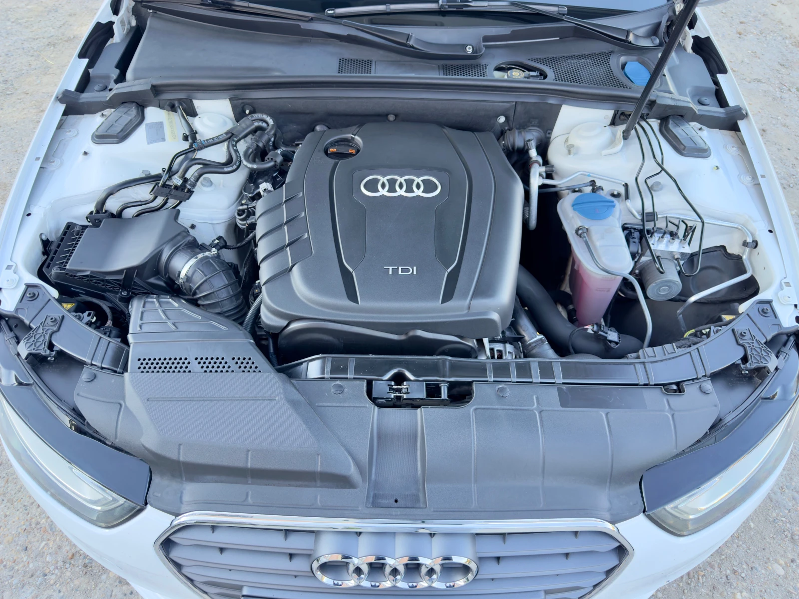 Audi A4 2.0TDI* Navi* Facelift* LED* BiXenon* Euro5B* , снимка 17 - Автомобили и джипове - 54707262