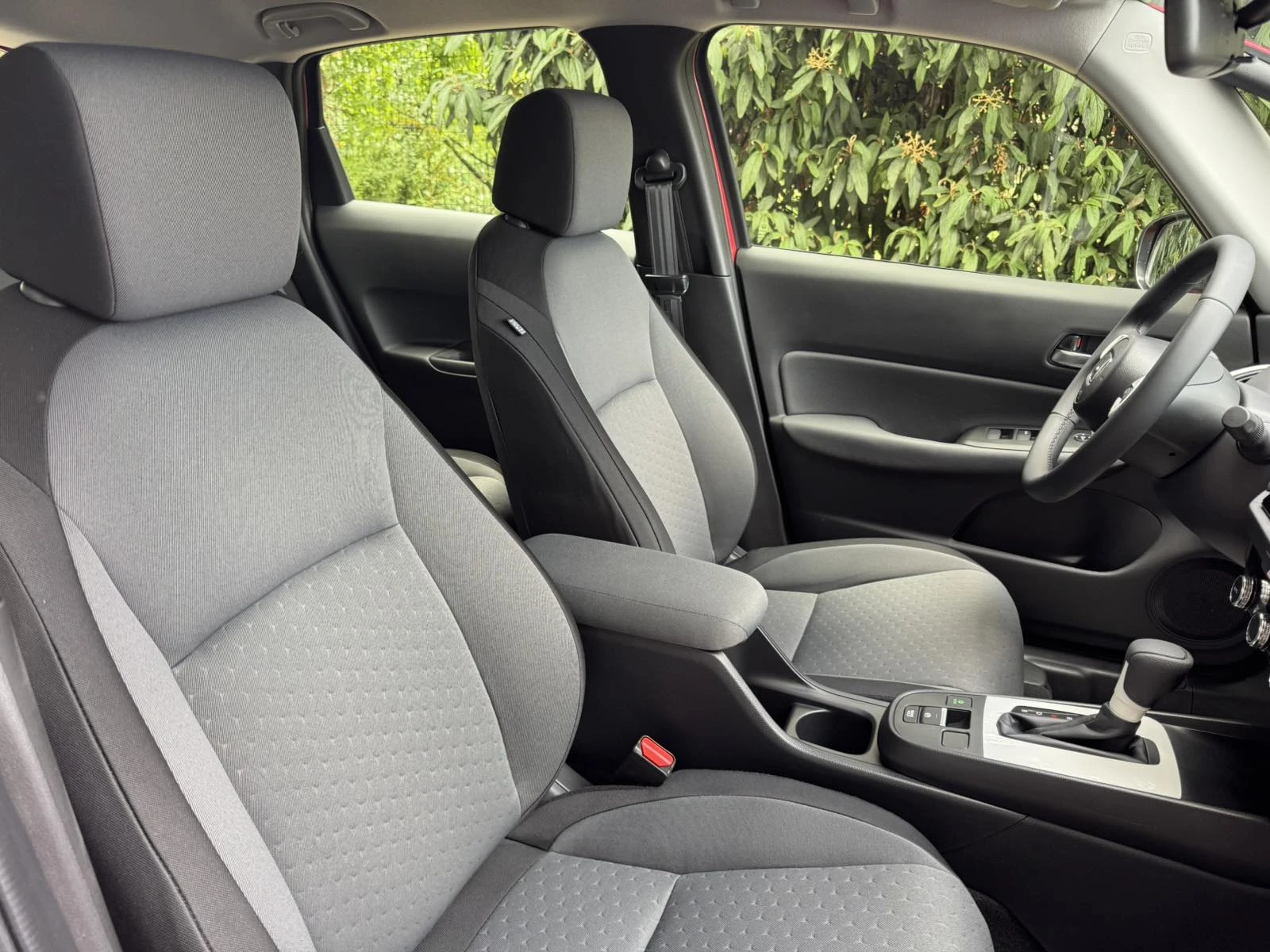 Honda Jazz 1.5 i-MMD Hybrid Elegance, снимка 8 - Автомобили и джипове - 54749159