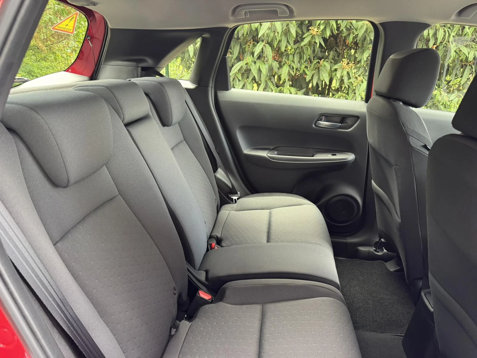 Honda Jazz 1.5 i-MMD Hybrid Elegance, снимка 9 - Автомобили и джипове - 54749159