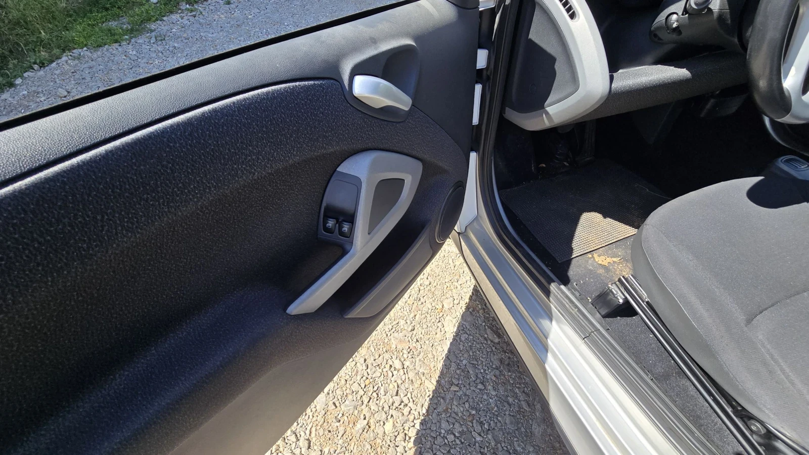 Smart Fortwo, снимка 12 - Автомобили и джипове - 54972334
