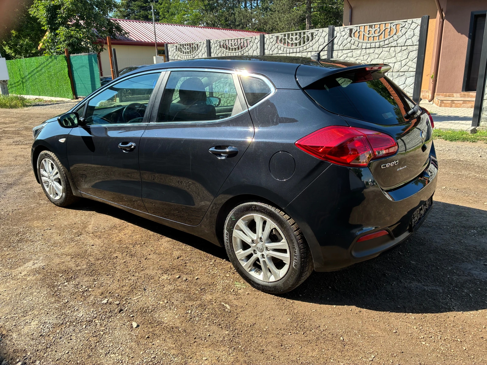 Kia Ceed 1.4 газ фабрична, снимка 6 - Автомобили и джипове - 54968772