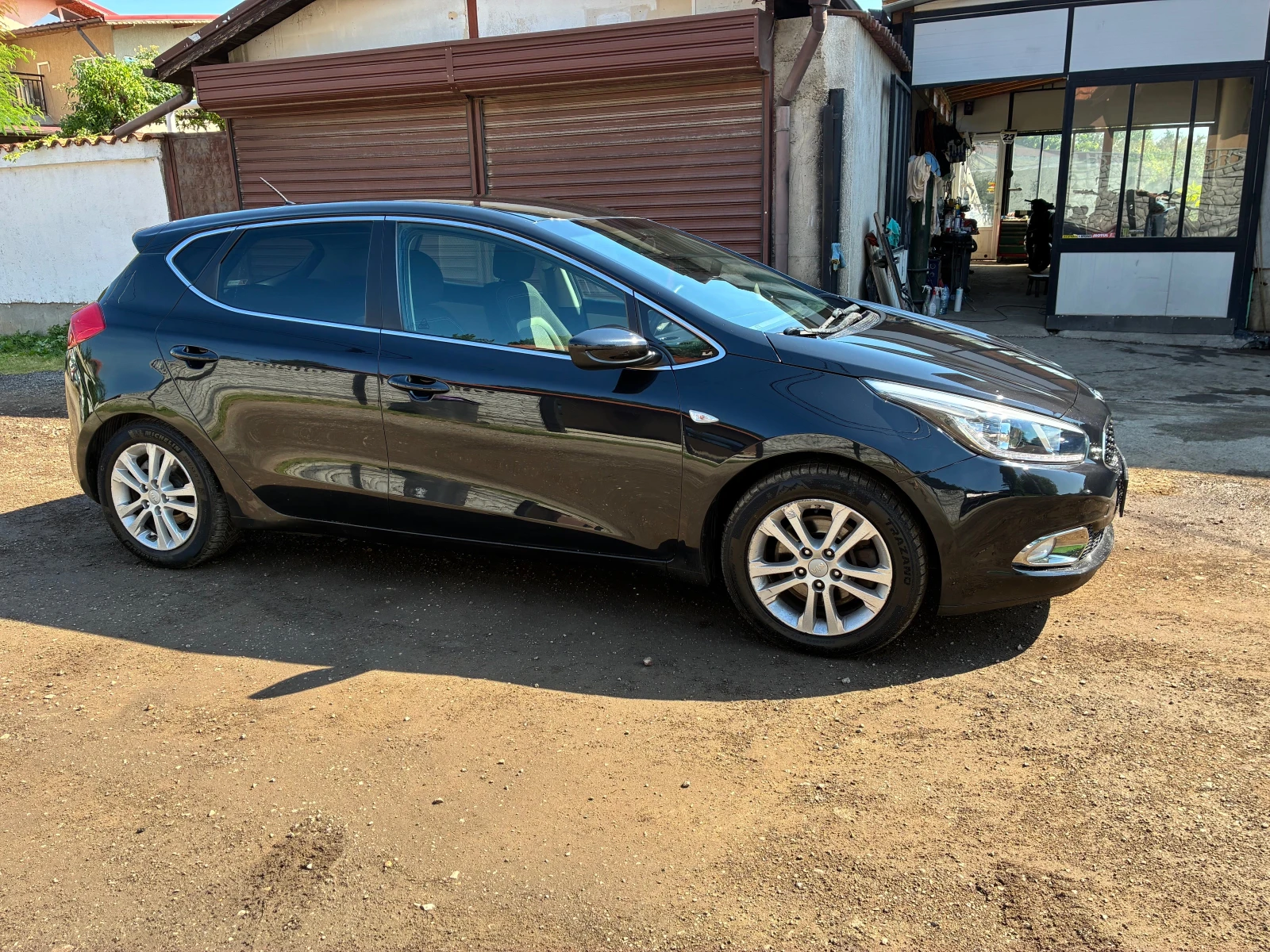 Kia Ceed 1.4 газ фабрична, снимка 4 - Автомобили и джипове - 54968772