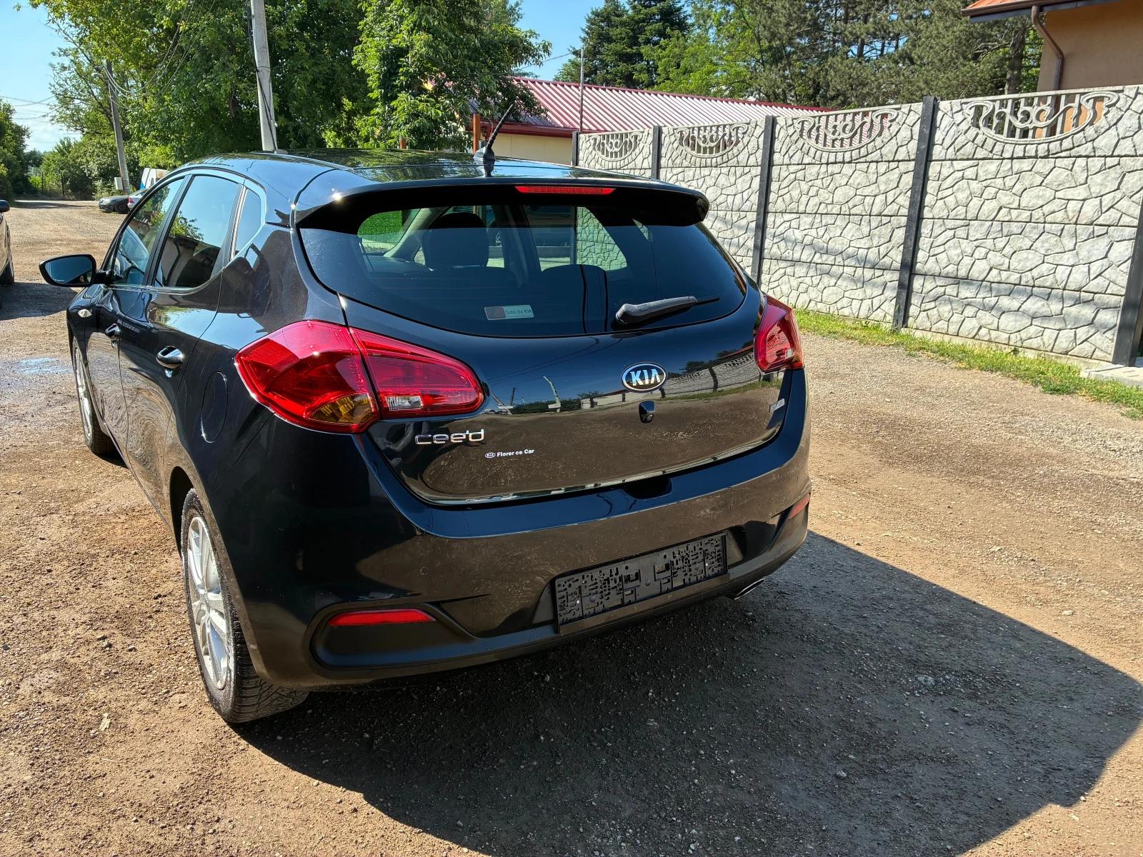 Kia Ceed 1.4 газ фабрична, снимка 5 - Автомобили и джипове - 54968772