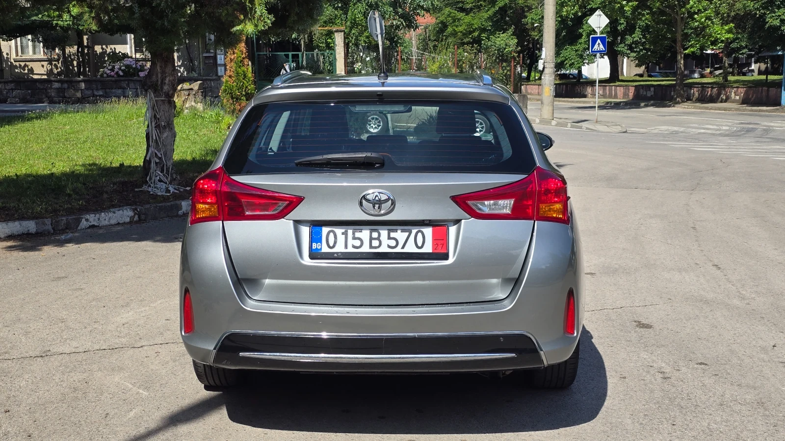 Toyota Auris 1.6i ШВЕЙЦАРИЯ , снимка 6 - Автомобили и джипове - 55035869