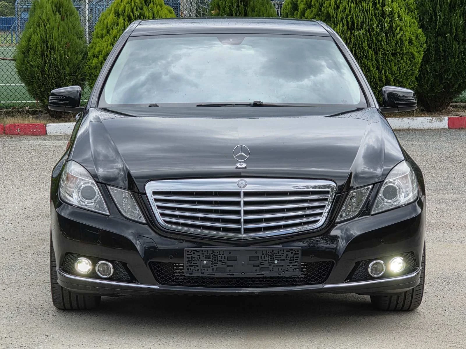 Mercedes-Benz E 250 Топ състояние Само на 165 000 реални доказуеми, снимка 3 - Автомобили и джипове - 55250792