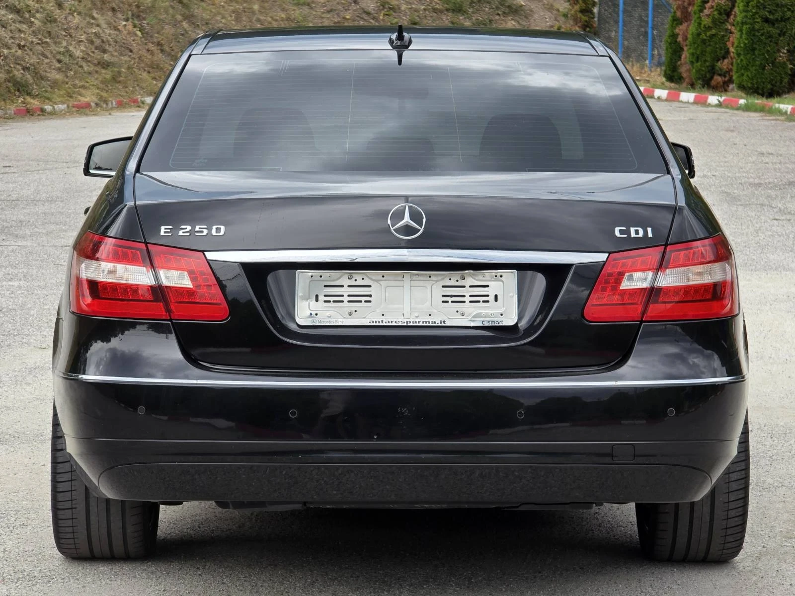 Mercedes-Benz E 250 Топ състояние Само на 165 000 реални доказуеми, снимка 7 - Автомобили и джипове - 55250792