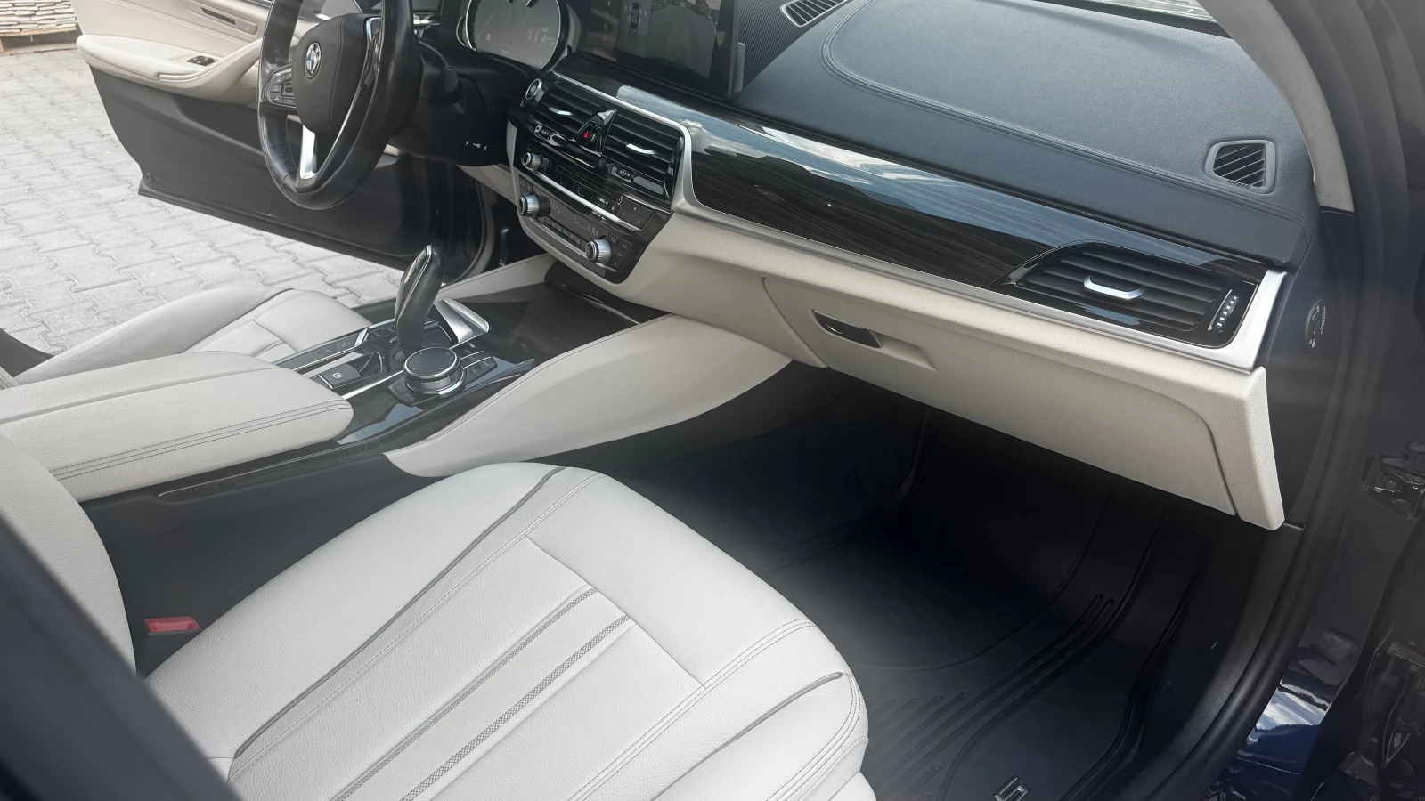 BMW 530 Xdrive, снимка 9 - Автомобили и джипове - 55324098