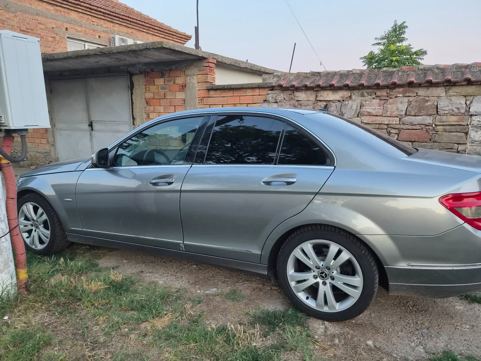 Mercedes-Benz C 220 2.2, снимка 3 - Автомобили и джипове - 55327286