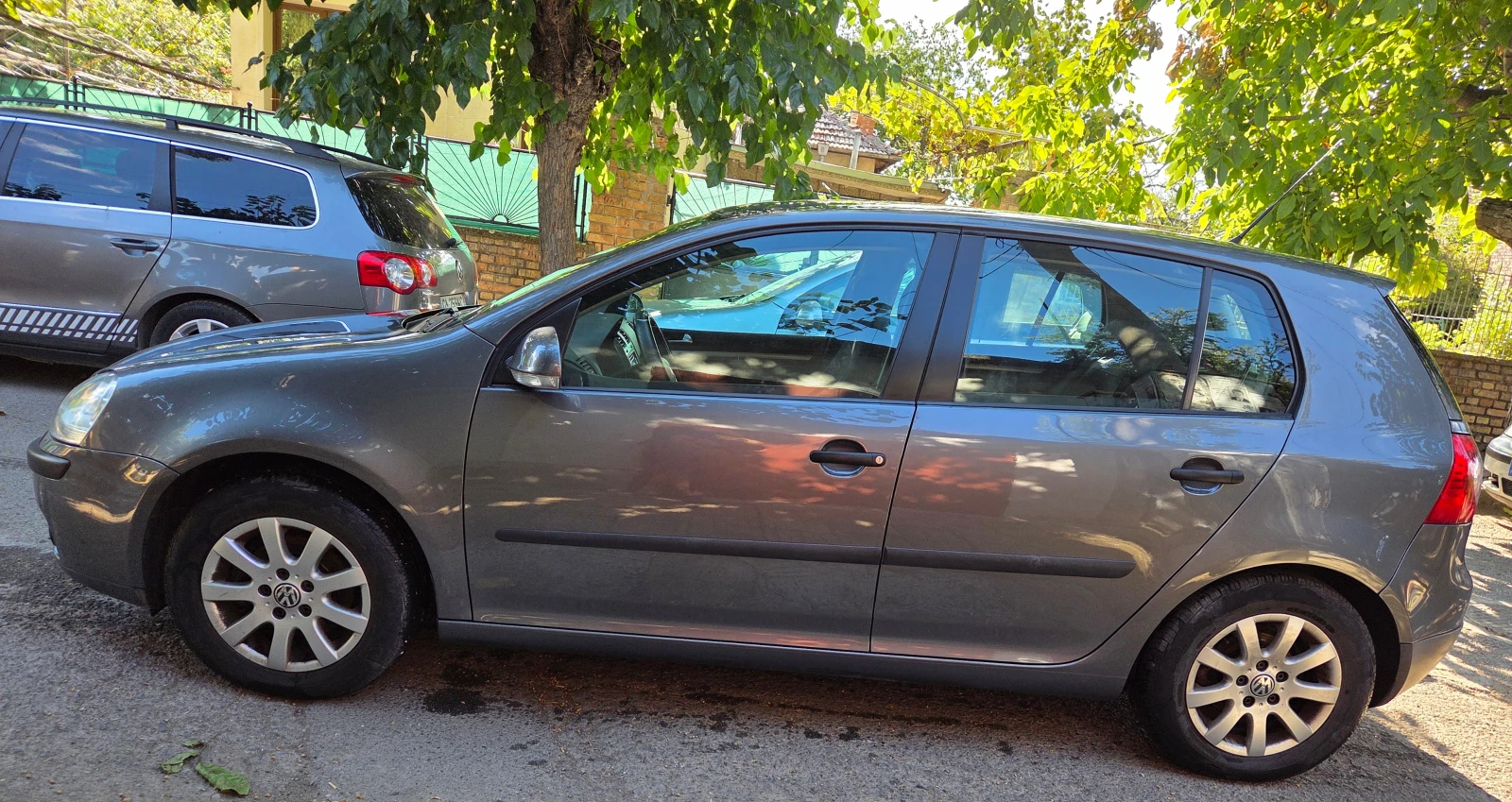 VW Golf 1.6, снимка 6 - Автомобили и джипове - 55979850