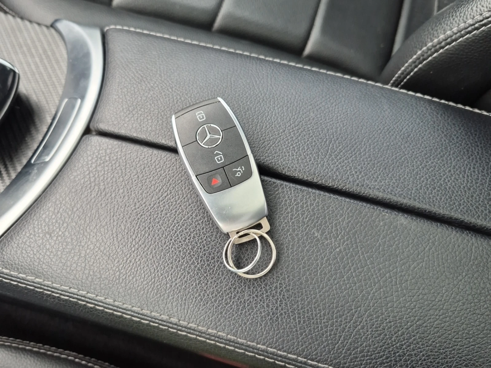 Mercedes-Benz C 300 * CARFAX * , снимка 8 - Автомобили и джипове - 56132328