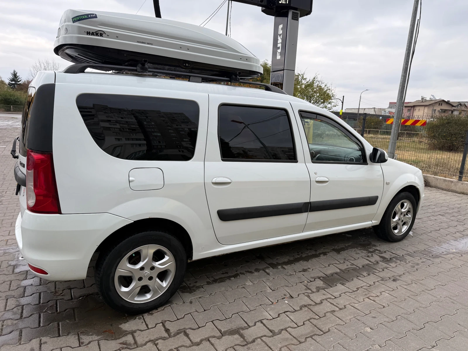 Dacia Logan, снимка 4 - Автомобили и джипове - 56553697