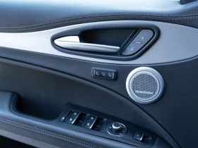 Alfa Romeo Stelvio Veloce Q4, снимка 16