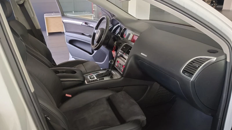 Audi Q7 Джип , снимка 12 - Автомобили и джипове - 52283001