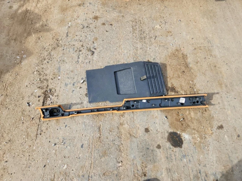 Land Rover Defender 130 X-DYNAMIC SE, снимка 13 - Автомобили и джипове - 53447968