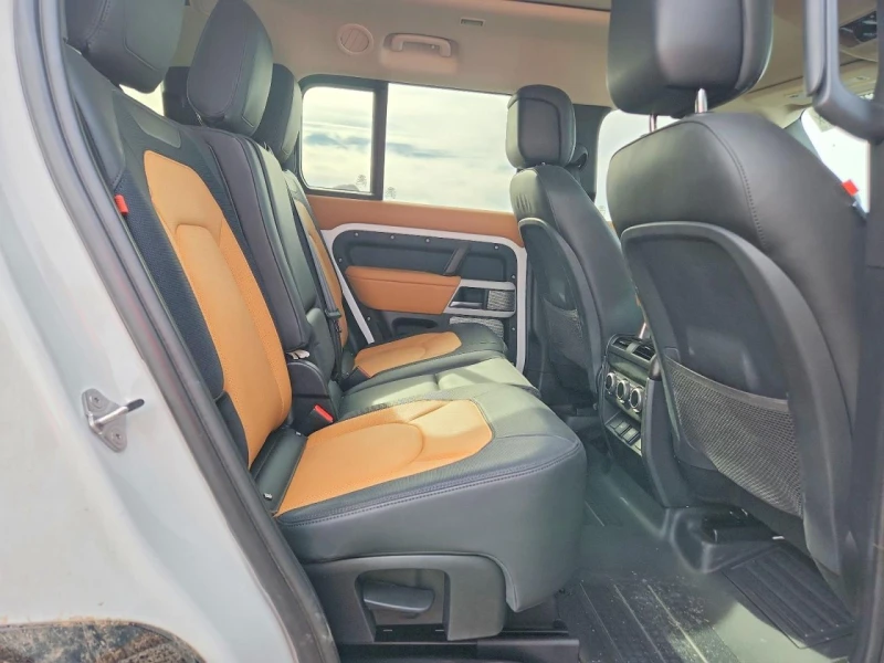 Land Rover Defender 130 X-DYNAMIC SE, снимка 11 - Автомобили и джипове - 53447968