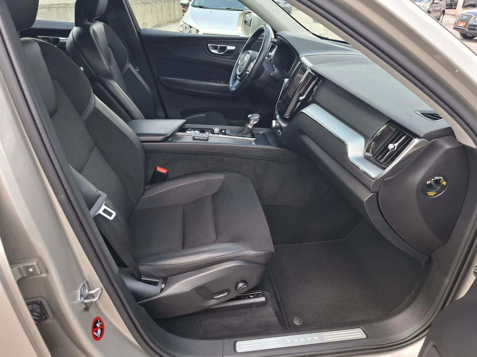 Volvo XC60 2.0 D4 AWD | Mobile.bg — изображение 13