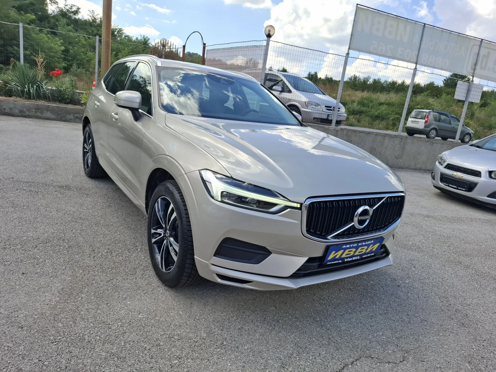 Volvo XC60 2.0 D4 AWD - изображение 2