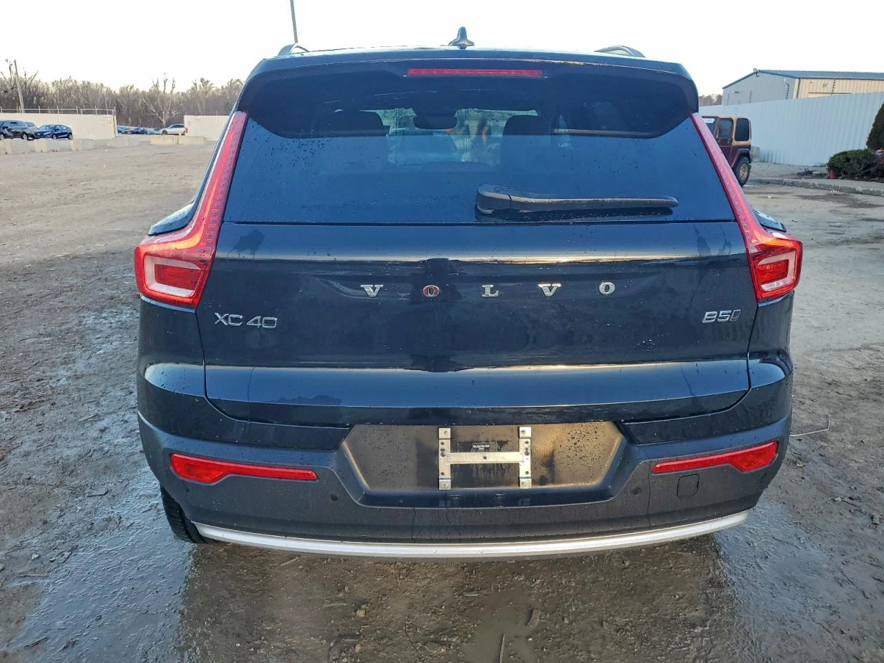 Volvo XC40 2l Plus - изображение 6