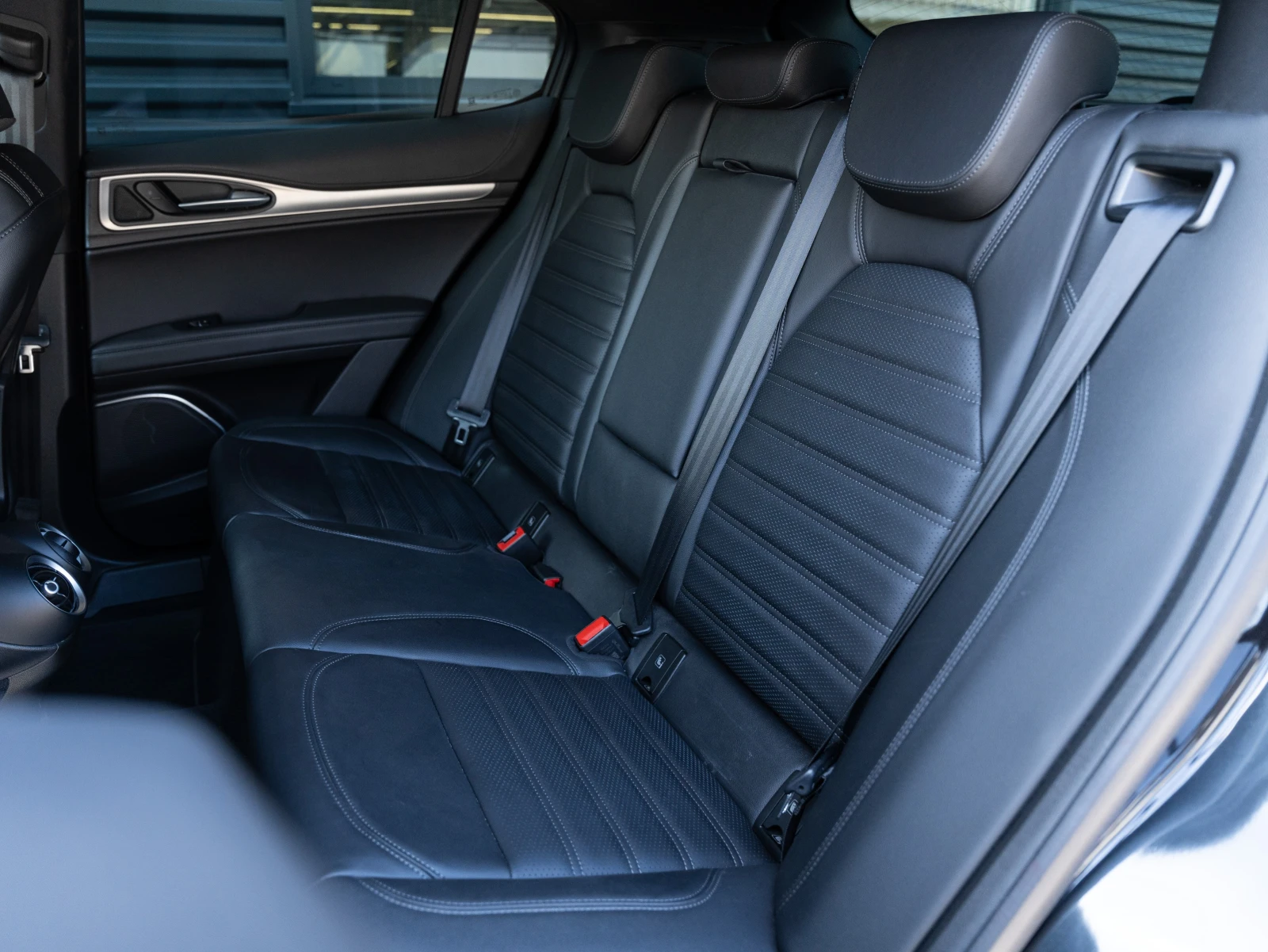 Alfa Romeo Stelvio Veloce Q4, снимка 15 - Автомобили и джипове - 53864694