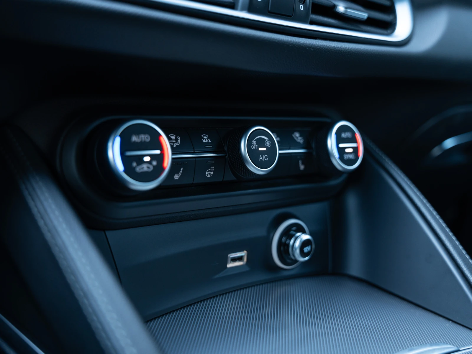 Alfa Romeo Stelvio Veloce Q4, снимка 12 - Автомобили и джипове - 53864694