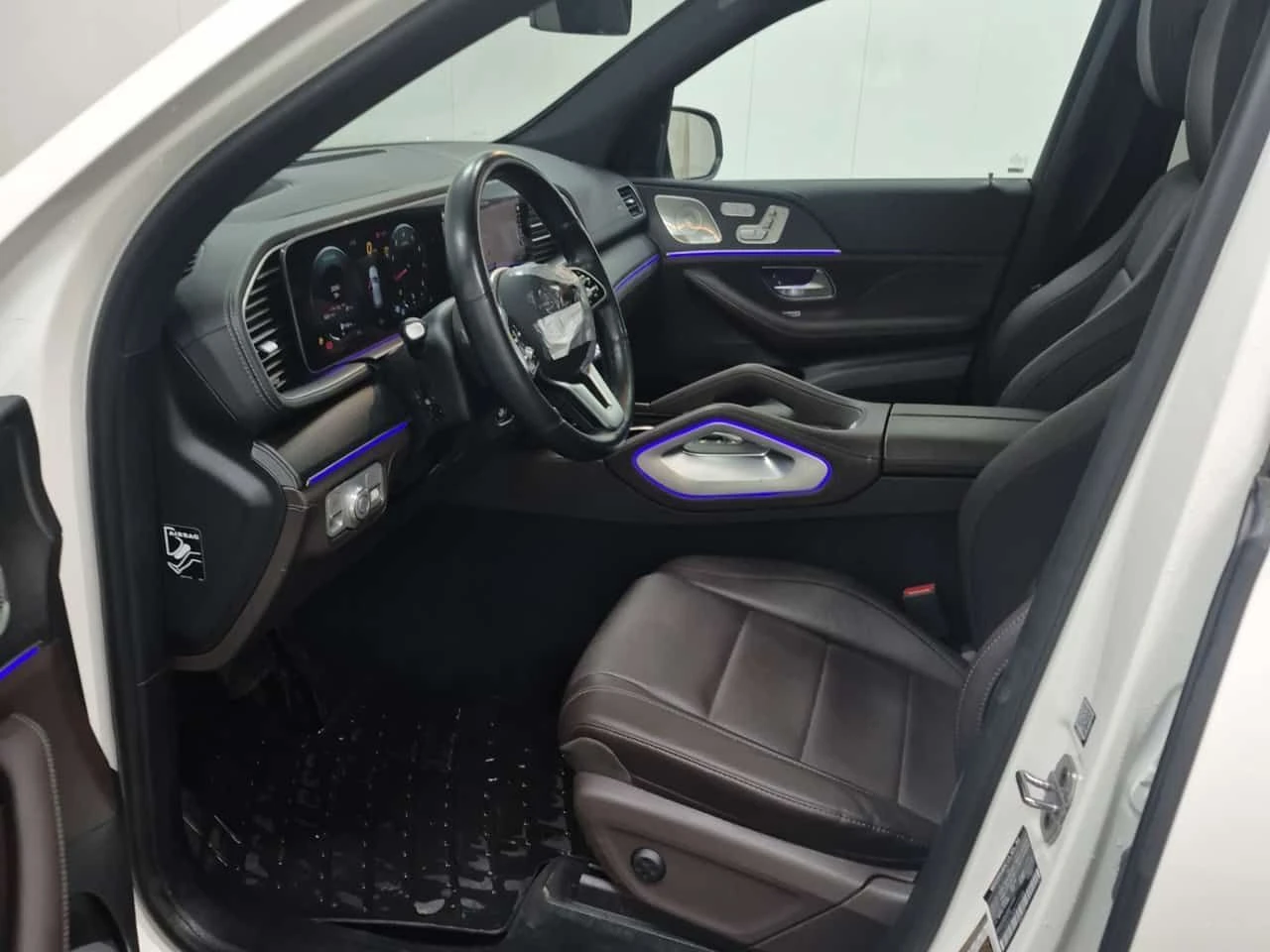 Mercedes-Benz GLE 350 * ОТ ГЛАВНО ПРЕДСТАВИТЕЛСТВО* 1 СОБСТВЕНИК* ДИСТРО, снимка 8 - Автомобили и джипове - 54133379