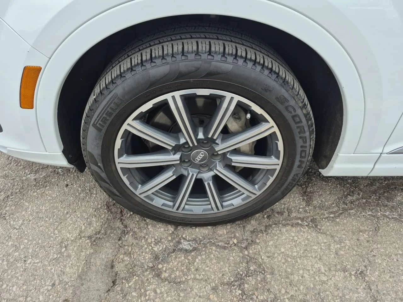 Audi Q7 * 3.0T TECHNIK* DISTRONIC* ОБУДХВАНЕ* BANG&OLUFSEN, снимка 6 - Автомобили и джипове - 54440184