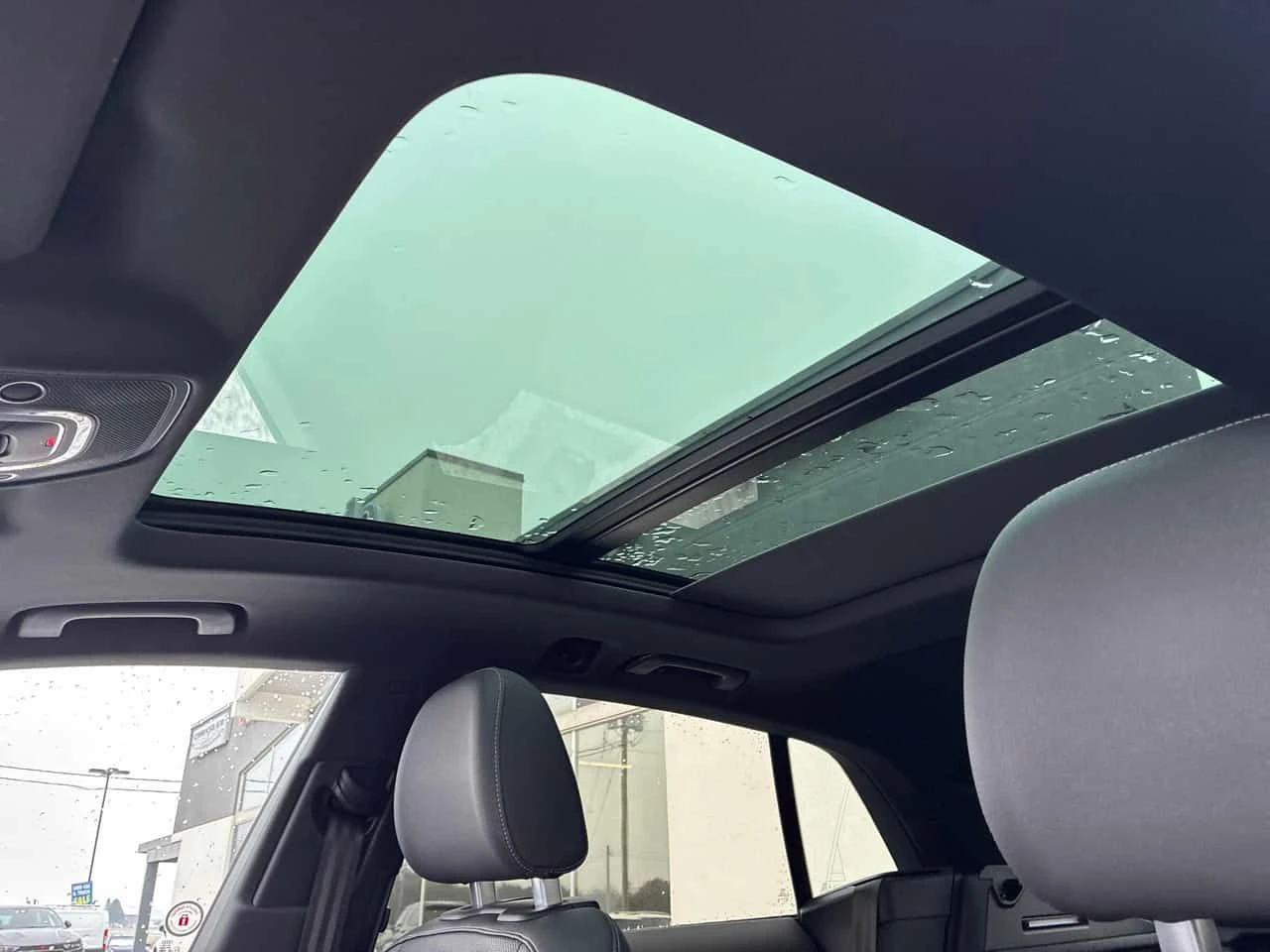 Audi Q8 * Progressiv * CARFAX * ЦЕНА ДО БГ, снимка 13 - Автомобили и джипове - 54553089
