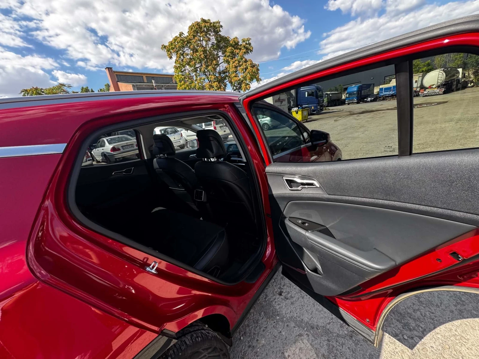 Kia Sportage, снимка 7 - Автомобили и джипове - 56124668