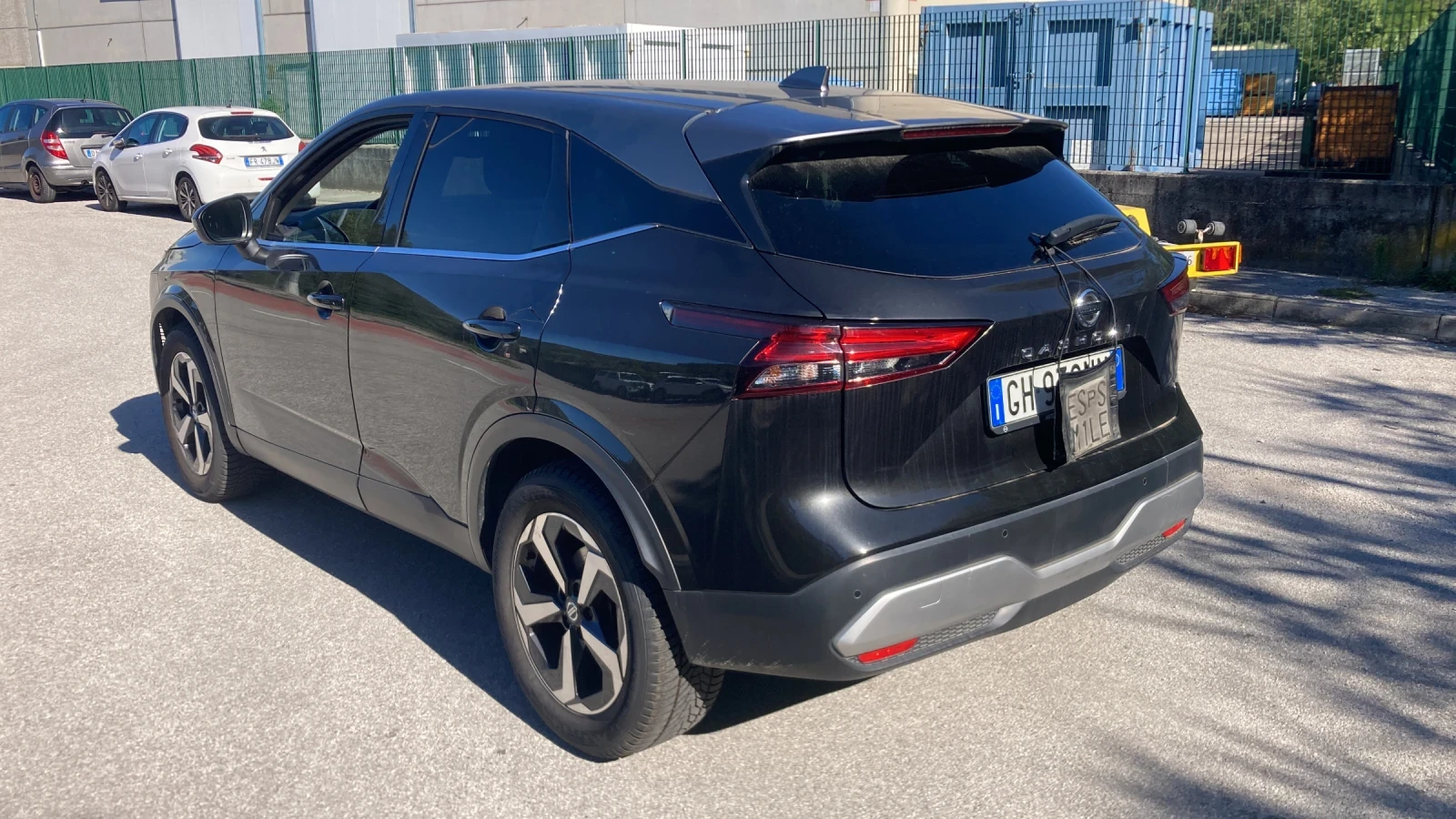 Nissan Qashqai 1.3 Hibrid 140 konq Top, снимка 4 - Автомобили и джипове - 56185503