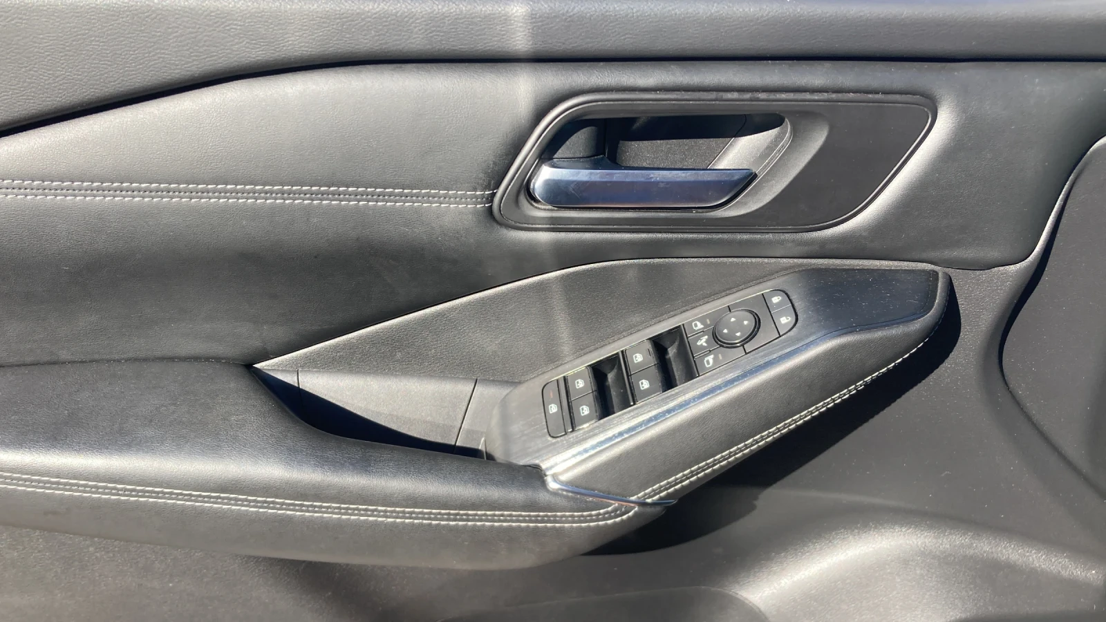 Nissan Qashqai 1.3 Hibrid 140 konq Top, снимка 10 - Автомобили и джипове - 56185503