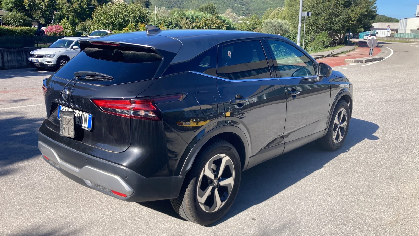 Nissan Qashqai 1.3 Hibrid 140 konq Top, снимка 3 - Автомобили и джипове - 56185503