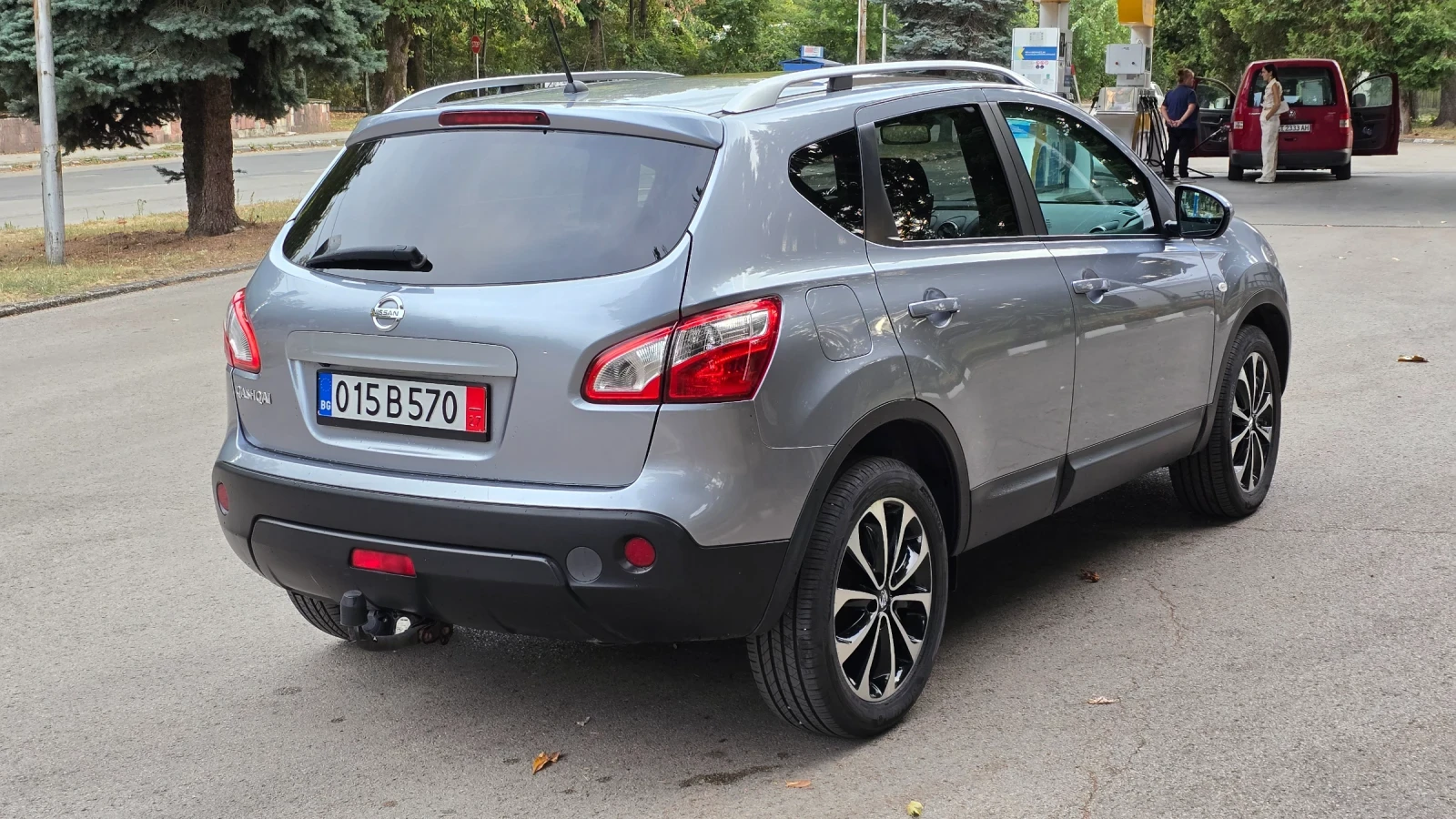 Nissan Qashqai 2.0i 4X4 ШВЕЙЦАРИЯ , снимка 5 - Автомобили и джипове - 56334665