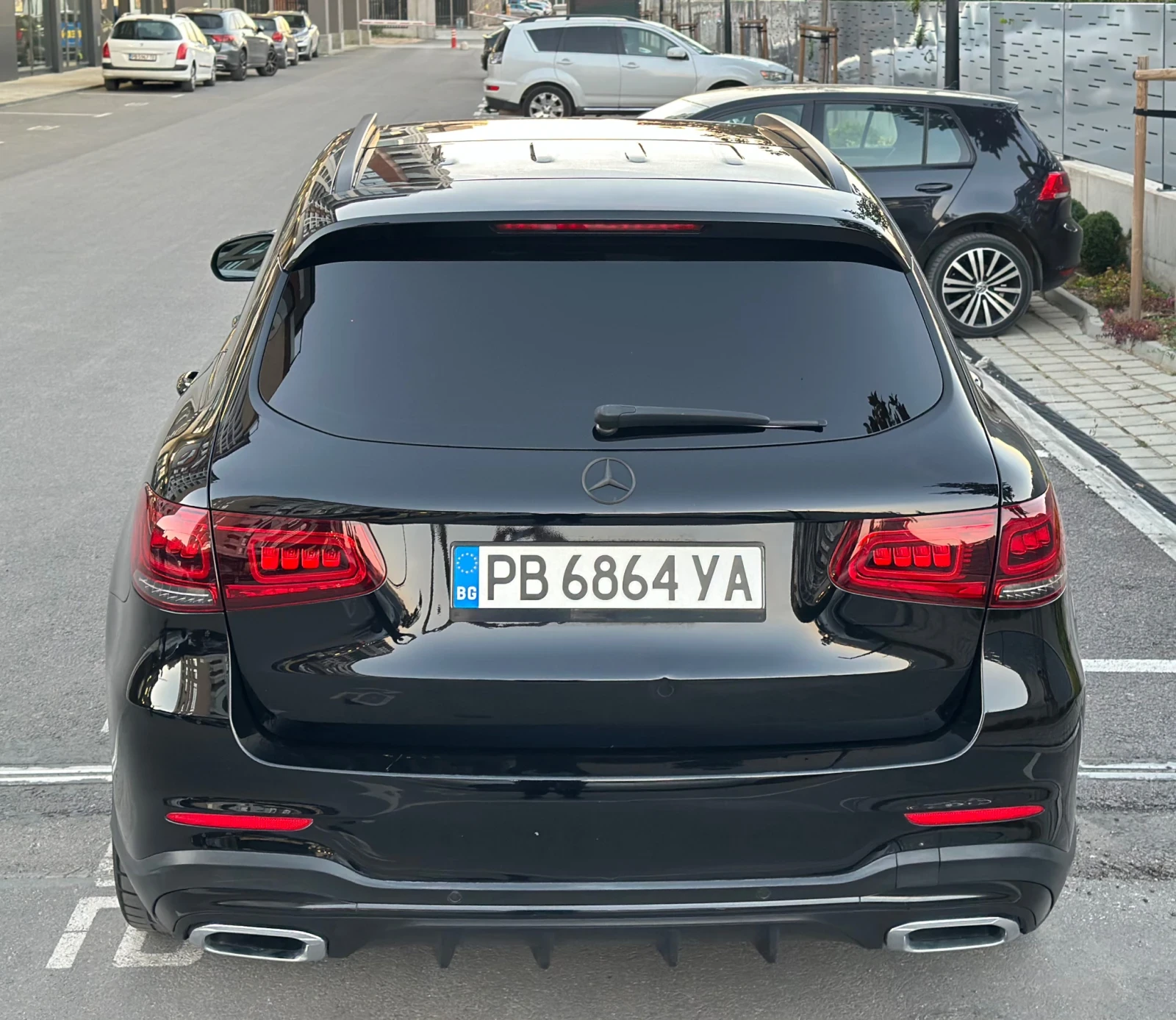 Mercedes-Benz GLC 300 AMG / DISTRONIC / PANORAMA / CARPLAY / MEMORY | Mobile.bg � ����������� 5