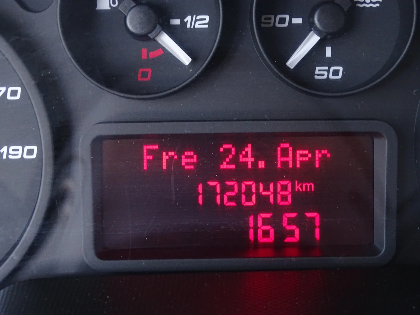 Iveco Daily 35S17 * * 172 048 км* * Климатроник* *  , снимка 12 - Бусове и автобуси - 54304779