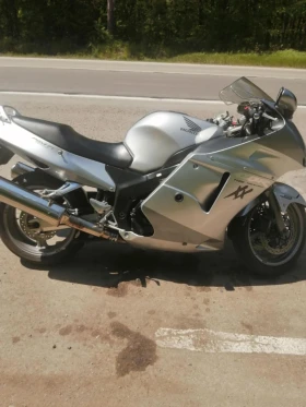 Обява за продажба на Honda Cbr 1100 SUPER BLACKBIRD ~6 500 лв. - изображение 2